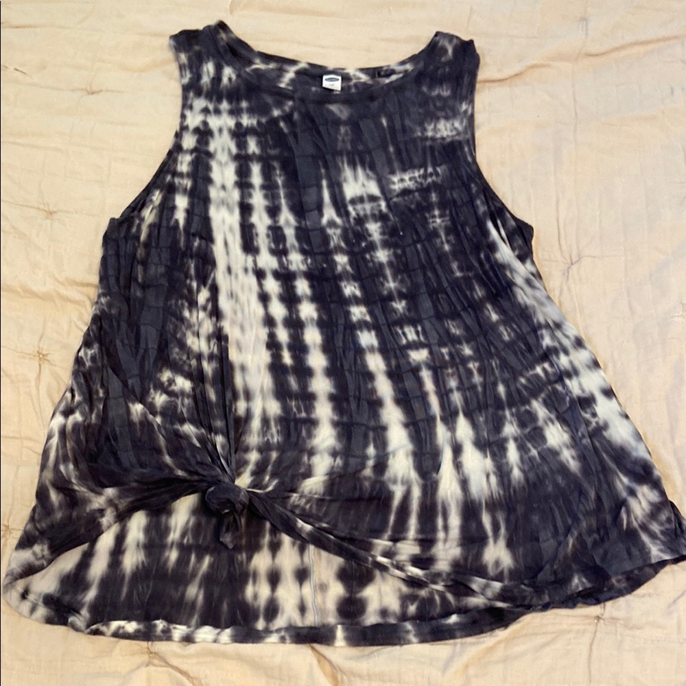 Old Navy Gray and White Relaxed Tie Front Tank Top
